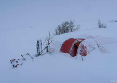 On se réveille sous la neige sur la Kungsleden