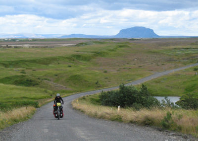 Voyage vélo en Islande avec vue sur Hekla